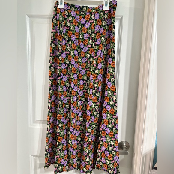Philosophy Floral Skirt - Picture 2 of 7